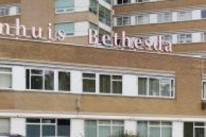 PvdA roept op verhoging parkeertarieven ziekenhuis Bethesda terug te draaien